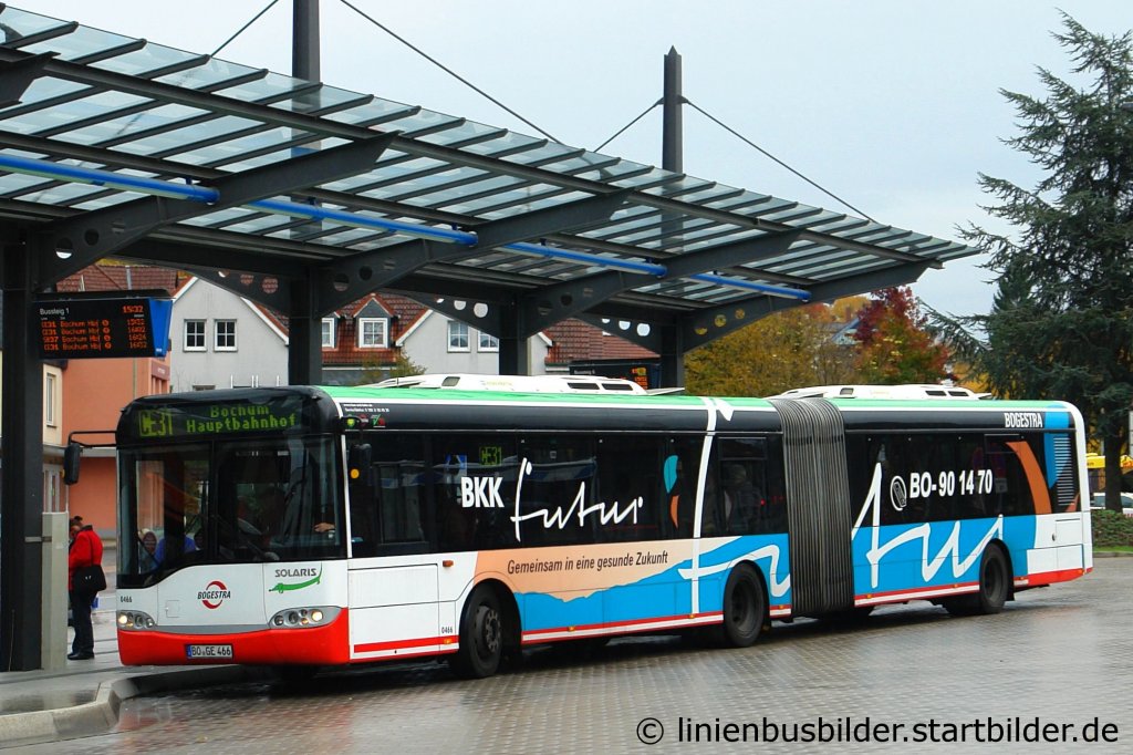 Bogestra 0466 (BO GE 466) mit Werbung fr die BKK.
Aufgenommen am ZOB Hattingen/Ruhr, 30.9.2010.