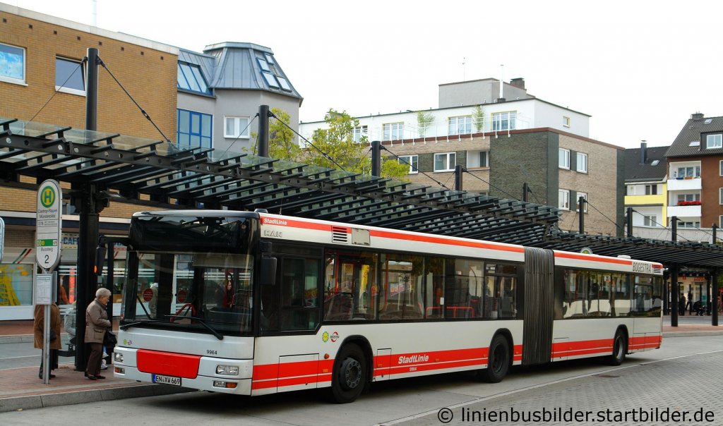 Bogestra 9964 (EN XW 669).
Aufgenommen in Catrop Rauxel Mnsterplatz am 23.10.2010.