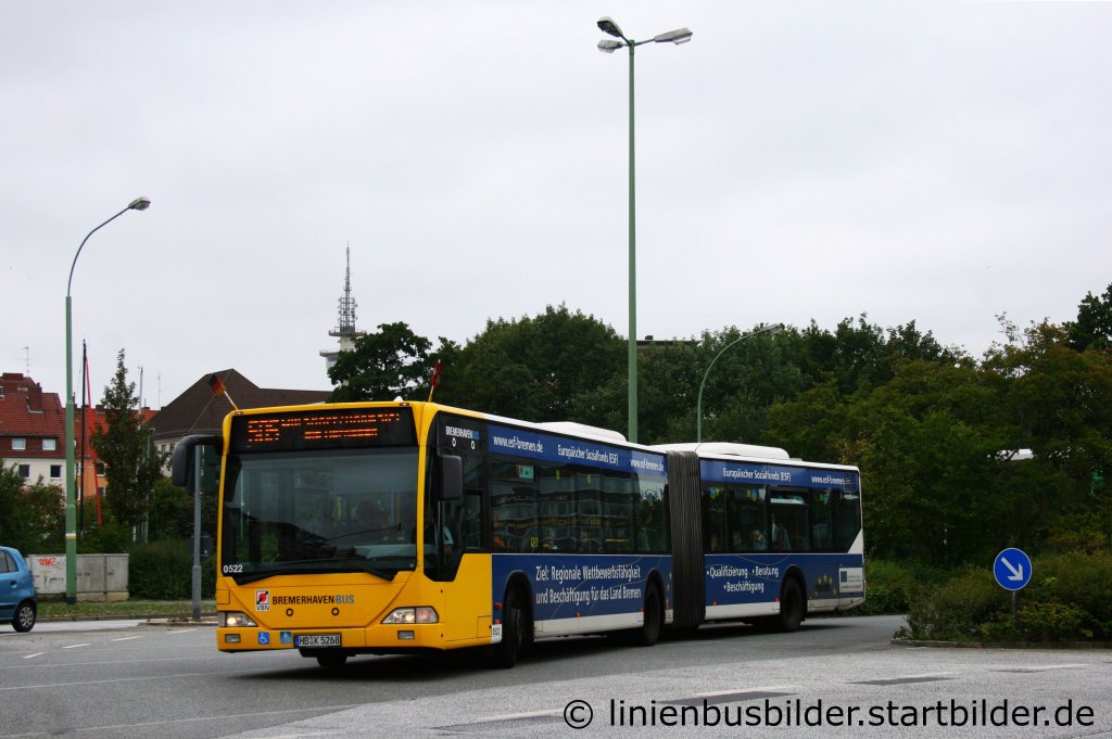 Bremerhaven Bus 0522.
Er wirbt fr ESF-Bremen.
Aufgenommen in Bremerhaven, 30.7.2011.