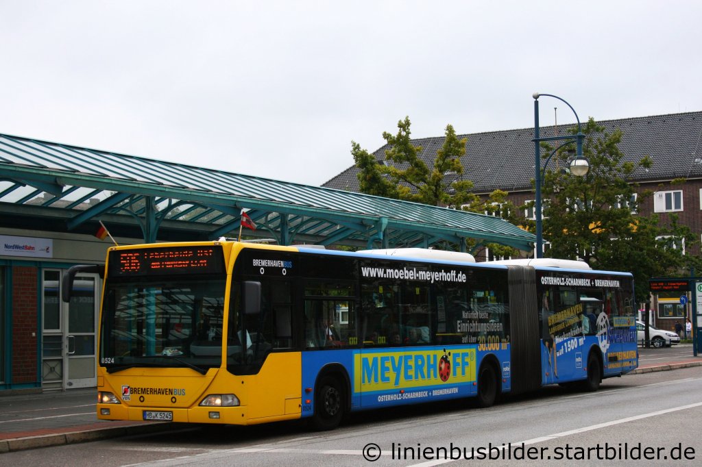 Bremerhaven Bus 0524 wirbt fr Meyerhoff.
Aufgenommen am Bremerhaven HBF, 30.7.2011.