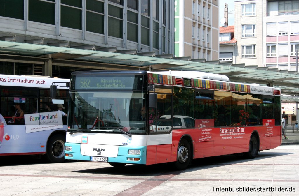 BRN (LU BR 610).
Diesen Bus habe ich am Bahnhof Ludwigshafen Mitte aufgenommen, 30.6.2010.
