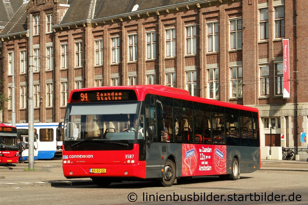 Connexxion 3587 mit der Linie 94.
Aufgenommen am Bahnhof Amsterdam Central, 15.9.2011.
