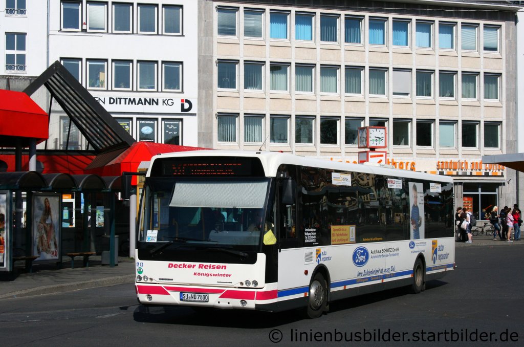 Decker Reisen (SU WD 7800).
Aufgenommen am HBF Bonn, 2.4.2011