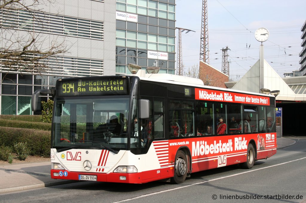 DVG 504 (DU DV 5504) mit Werbung fr Mbel Rck.
Aufgenommen am HBF Duisburg,25.3.2010.