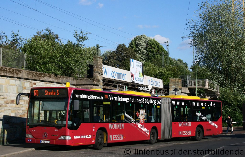 EVAG 4531 (E VG 4531).
Der Bus macht Werbung fr Immeo.
Aufgenommen am Bahnhof Essen Borbeck, 14.5.2011.