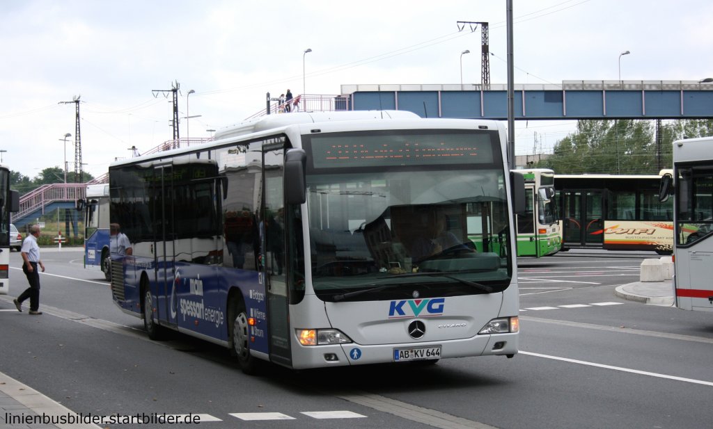 KVG (AB KV 644) aufgenommen am HBF Aschaffenburg, 18.8.2010.
Der Bus wirbt fr Main Spessard Energie.
