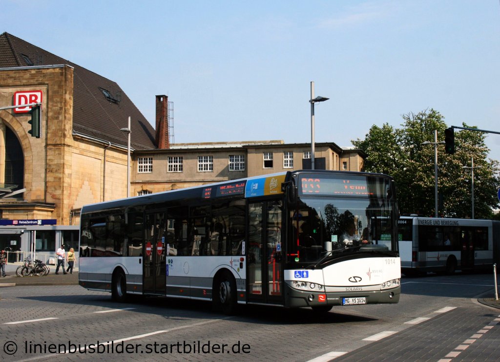 Mbus 1014.
Aufgenommen am HBF Mnchengladbach, 1.5.2011.