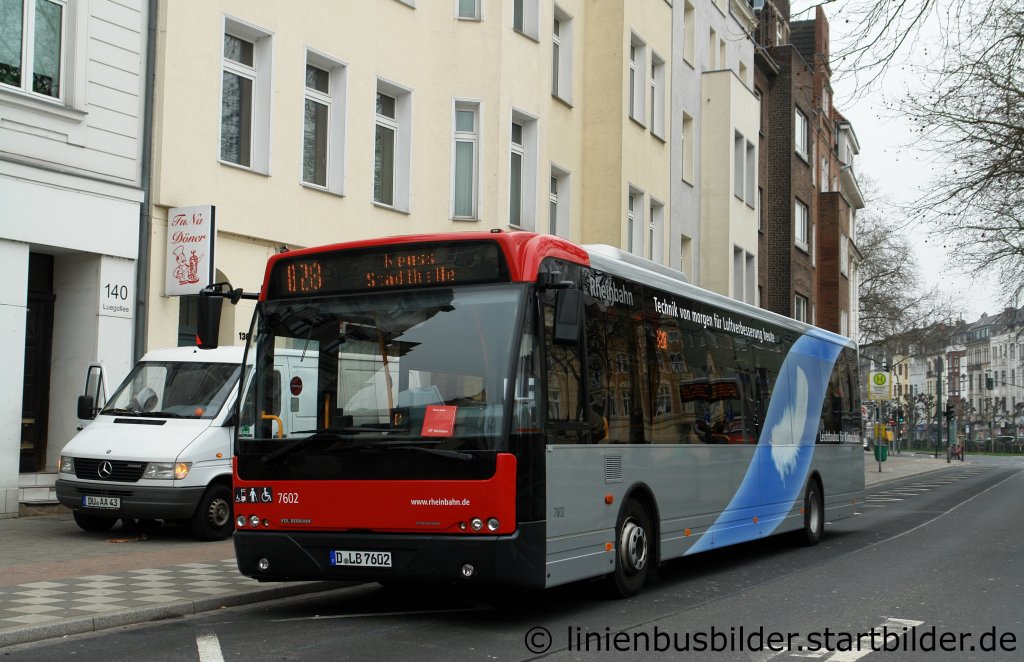 Rheinbahn 7602.
Aufgenommen in Dsseldorf Oberkassel am 5.3.2011.