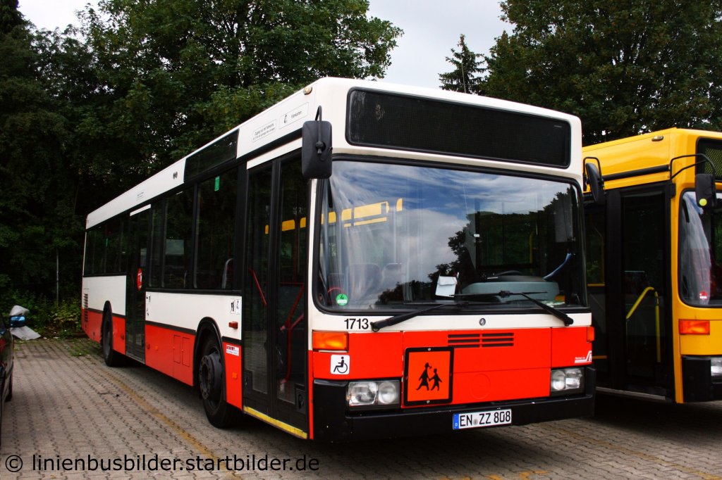 Schiwy (EN ZZ 808) Ex Hochbahn 1713.
Aufgenommen in Velbert, 21.6.2011.