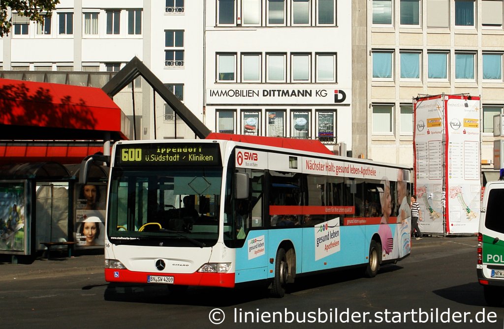 SWB 616 fhrt mit der Linie 600 nach Ippendorf.
Aufgenommen am HBF Bonn, 1.10.2011.