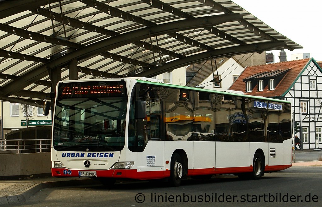 Urban (RE FU 903) mit Vest Nummer 2880.
Aufgenommen am HBF Recklinghausen, 18.1.2012