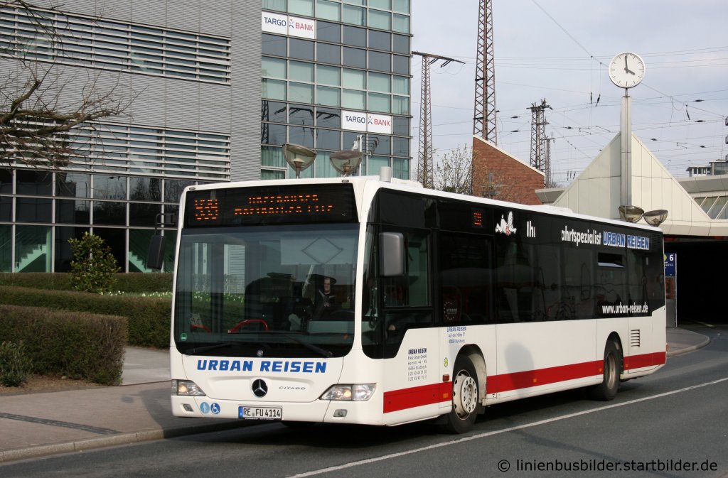 Urban Reisen (RE FU 4114).
Aufgenommen am HBF Duisburg,25.3.2010.