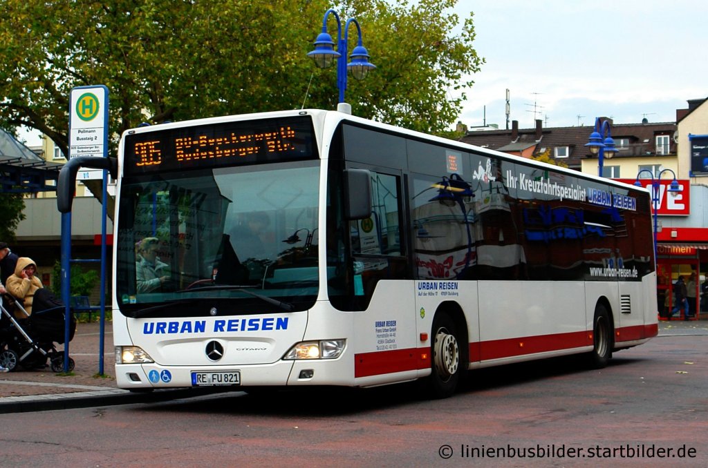 Urban Reisen (RE FU 821).
Aufgenommen in Duisburg Marxloh am 30.9.2010.