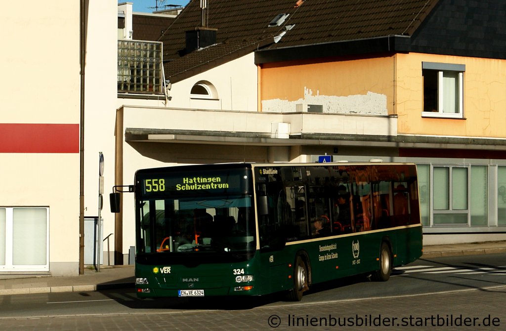 Ver 324 (EN VE 6324).
Der Bus wirbt fr 100 Jahre Ver.
Aufgenommen am ZOB Hattingen/Ruhr, 7.2.2011.