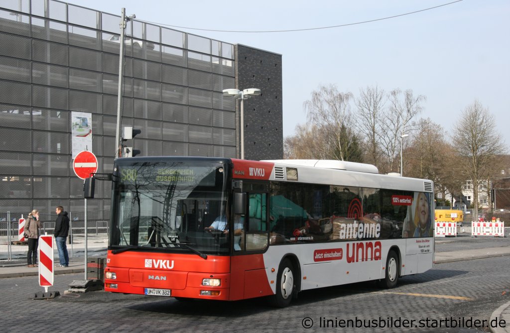 VKU (UN VK 332) macht Werbung fr Antenne Unna.
Aufgenommen am Bahnhof Kamen, 12.3.2011.