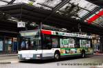 MAN Niederflurbus 2. Generation/165833/moebus-0110der-bus-wirbt-fuer-holzfinisaufgenommen Mbus 0110.
Der Bus wirbt fr Holzfinis.
Aufgenommen am HBF Mnchengladbach, 26.6.2011.