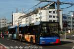 MAN Niederflurbus 2. Generation/174850/swb-0313-ist-fast-schon-selbst SWB 0313 ist fast schon selbst ein Kunstwerk.
Der Bus wirbt fr die Bundskunsthalle in Bonn.
Aufgenommen am 3.10.2011.