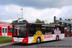 MAN Niederflurbus 3. Generation/168839/wupsi-100der-bus-wirbt-fuer-das Wupsi 100.
Der Bus wirbt fr das Gartencenter Selbach.
Aufgenommen am ZOB Bergisch Gladbach, 23.7.2011.