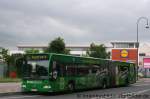KVB 338.
Der Bus wirbt wie es sich fr Kln gehrt fr Klsch.
Aufgenommen an der Berlinerstr. in Kln, 22.7.2011.