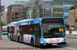 Hochbahn 7858.
Der Bus macht Werbung fr das Musical Sister Act.
Aufgenommen am HBF Hamburg, 21.5.2011.