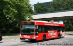 mercedes-benz-o-530-ii-citaro-facelift/158477/hochbahn-2813der-bus-wirbt-fuer-hoeffneraufgenommen Hochbahn 2813.
Der Bus wirbt fr Hffner.
Aufgenommen am berseering, 21.5.2011.