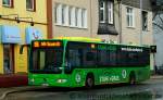 mercedes-benz-o-530-ii-citaro-facelift/177231/mvg-6137der-bus-wirbt-fuer-das MVG 6137.
Der Bus wirbt fr das Autohaus Stahl & Gras.
Aufgenommen an der Haltestelle Kettwiger Markt in Essen, 23.1.2012.