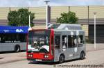 Rheinbahn 9013 (D B 9013).
Aufgenommen an der Messe Dsseldorf am 13.5.2011.
Das ist der kleinste Bus der Rheinahn.
Er fhrt immer zu Messezeiten seine Runde um die Messe Dsseldorf.