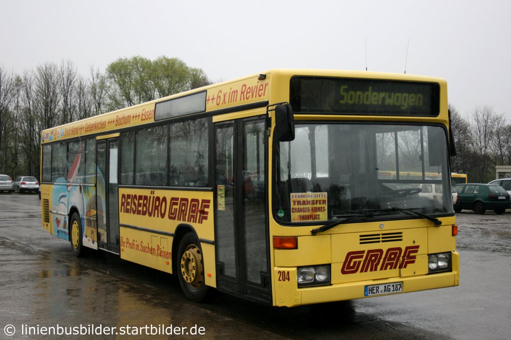 Hier ist ein Trbild von Graf Reisen 204.
Aufgenommen am 3.4.2011 auf dem Kirmesplatz in Herne Wanne Eickel.